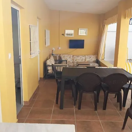Holiday home Casa A Pie De Playa, Con Patio. Zona Miramar.