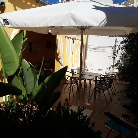Casa A Pie De Playa, Con Patio. Zona Miramar. Punta Umbria
